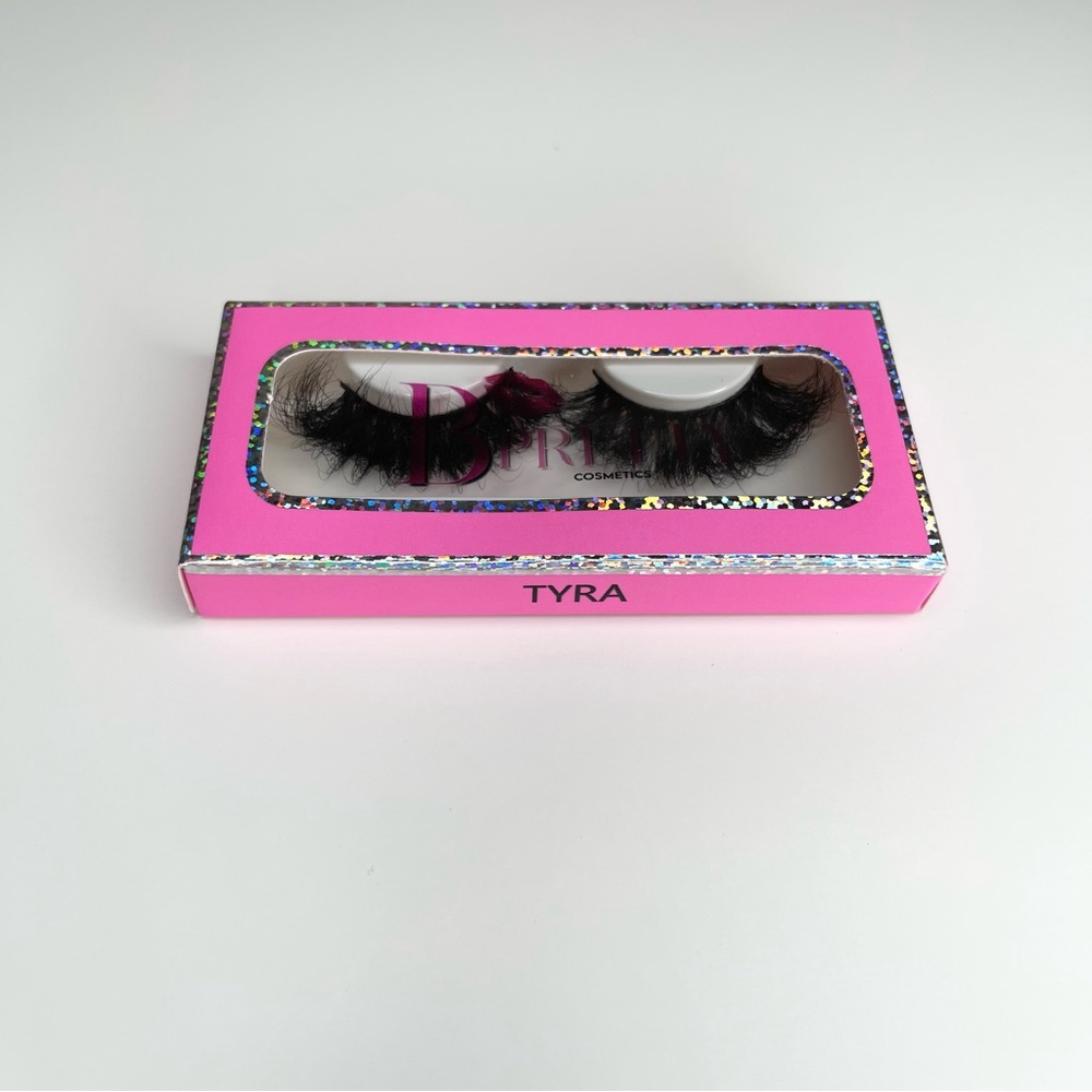 Tyra Lashes